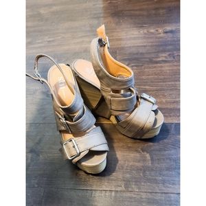 ☀️ Shi by Journeys Wedge Sandal